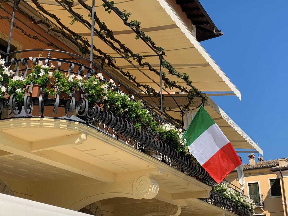 Albergo Gardesana Torri Del Benaco Exterior foto