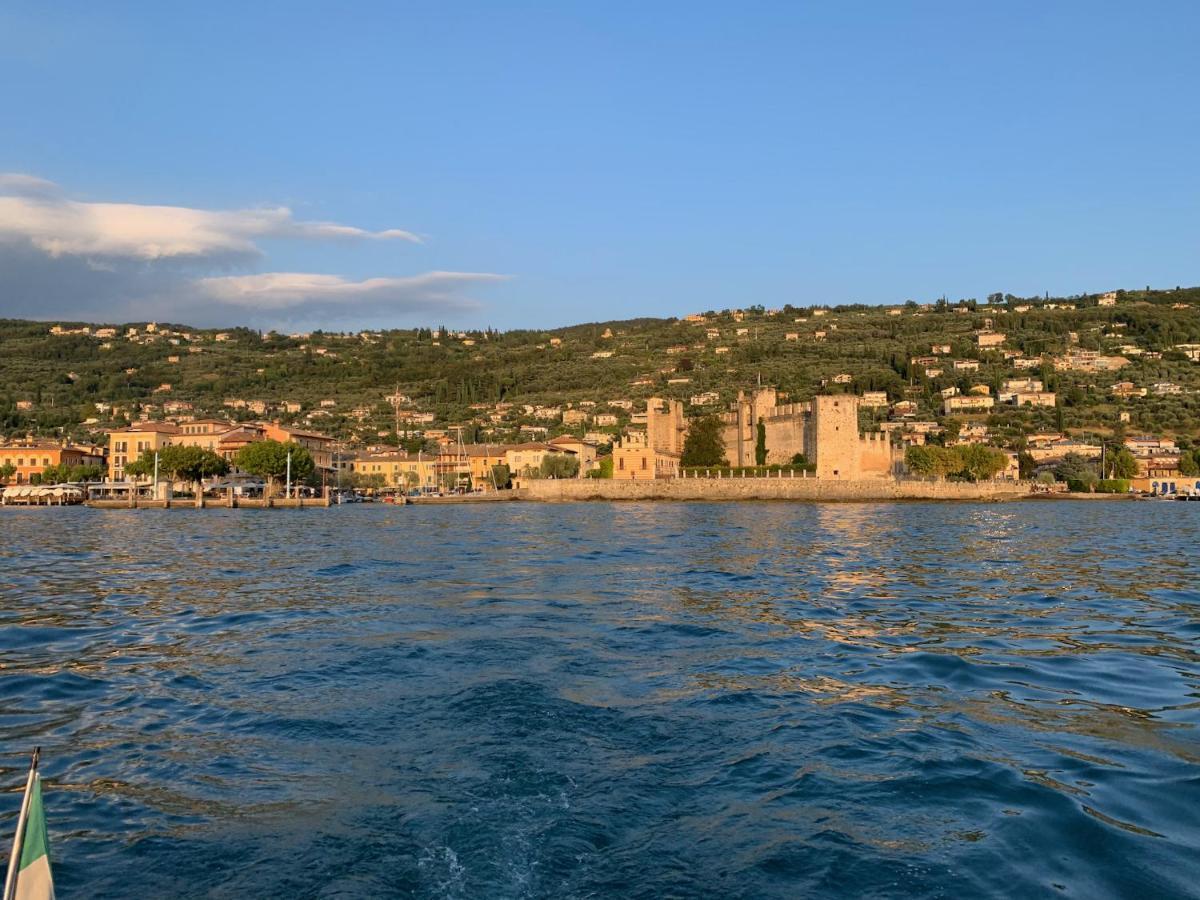 Albergo Gardesana Torri Del Benaco Exterior foto