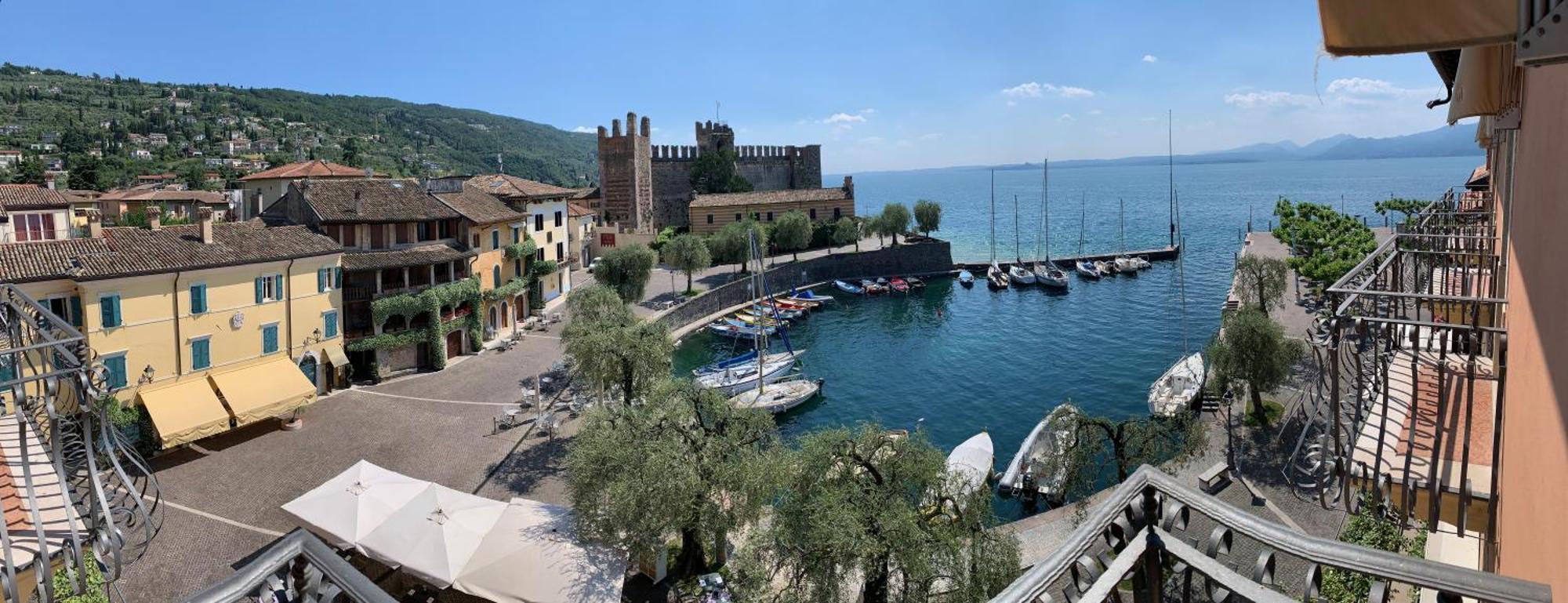 Albergo Gardesana Torri Del Benaco Exterior foto